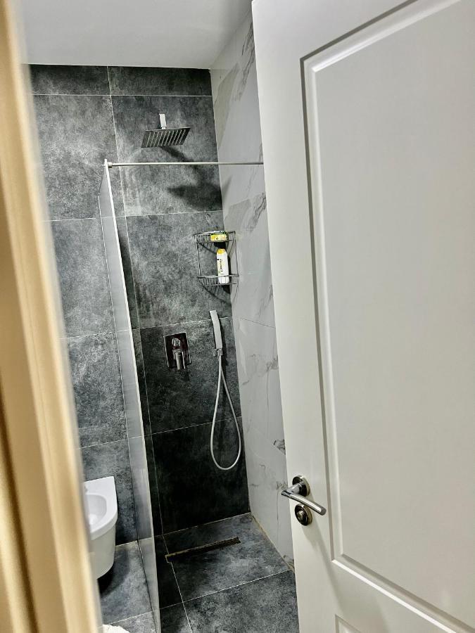 Experience New Bazaar Apartment 01 Tiranë Ngoại thất bức ảnh